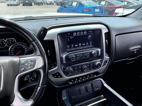 Used 2018 GMC Sierra 1500 SLT AWD/4WD image 9