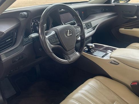 Used 2018 Lexus LS 500 w/ Interior Upgrade Package RWD image 12