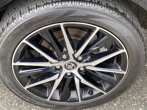 Used 2023 Toyota Camry SE image 25