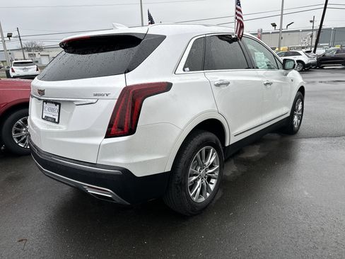 Certified 2022 Cadillac XT5 Premium Luxury w/ LPO, Floor Liner Package image 5