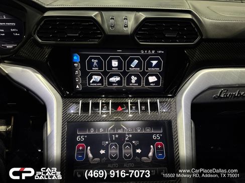 Used 2021 Lamborghini Urus AWD/4WD image 38