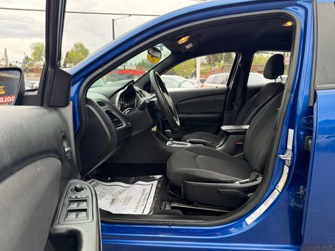 Used 2014 Dodge Avenger SE image 13