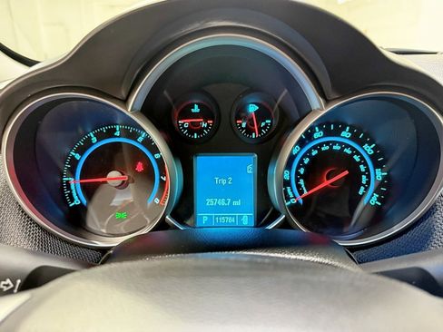 Used 2011 Chevrolet Cruze Eco image 14