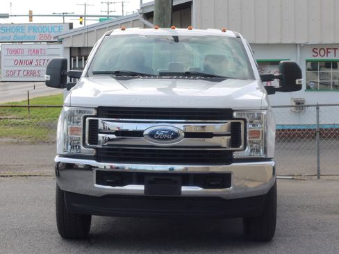 Used 2019 Ford F250 XL w/ STX Appearance Package AWD/4WD image 2