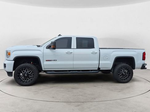 Used 2018 GMC Sierra 2500 SLT w/ Duramax Plus Package AWD/4WD image 2