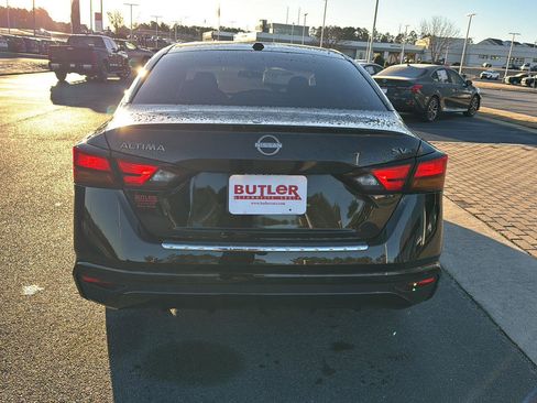 Used 2023 Nissan Altima 2.5 SV image 4