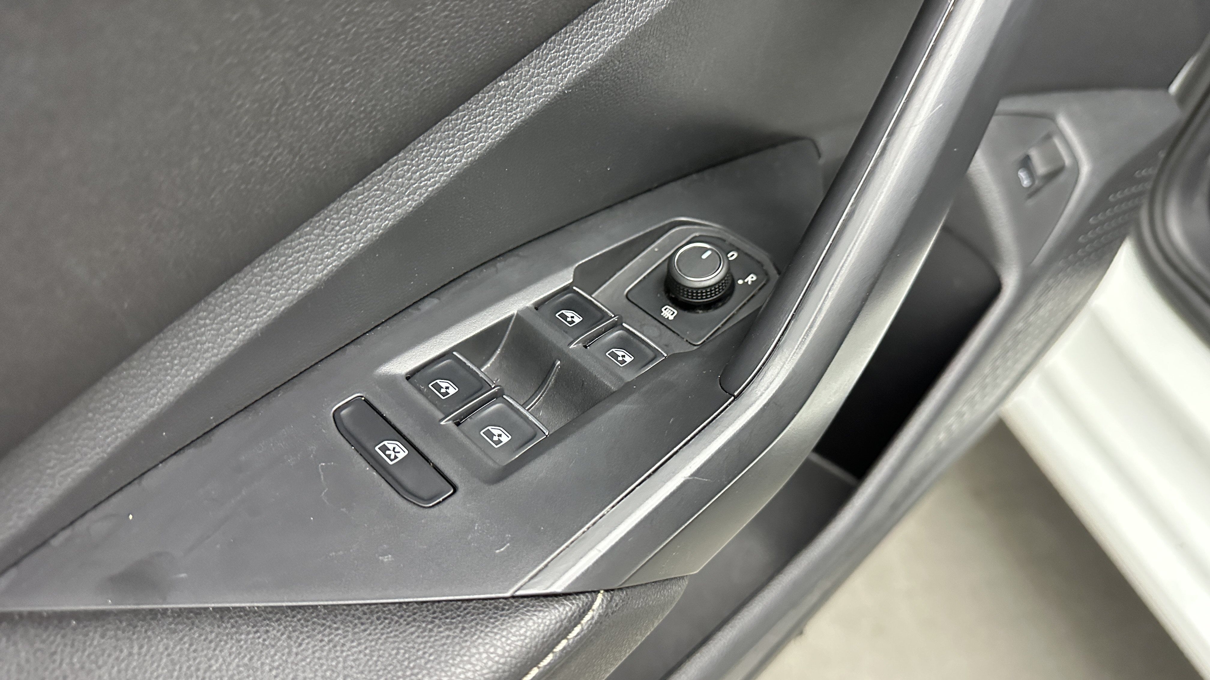 Used 2025 Volkswagen Jetta S FWD image 12