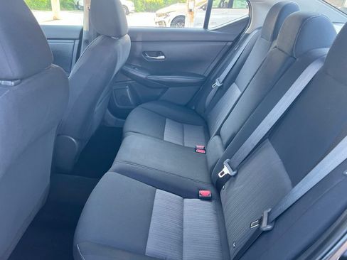 Used 2022 Nissan Sentra SV FWD image 8
