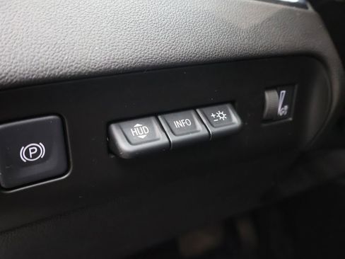 Used 2022 Buick Enclave Premium AWD/4WD image 22