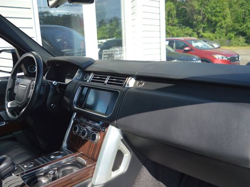 Used 2015 Land Rover Range Rover Supercharged AWD/4WD image 30