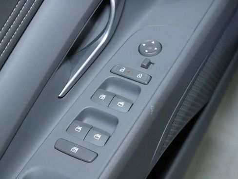 Certified 2024 Hyundai Elantra SEL w/ Convenience Package image 16