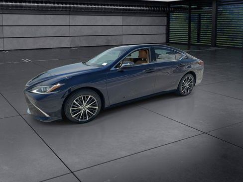 Certified 2024 Lexus ES 350 w/ Premium Package FWD image 4