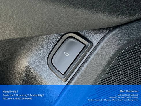 Used 2025 Chevrolet Equinox LT w/ Convenience Package II FWD image 8