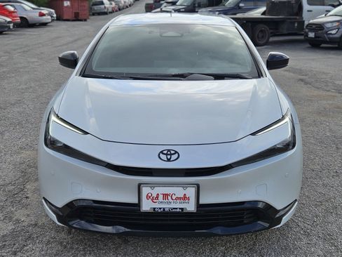 Used 2026 Toyota Prius image 9