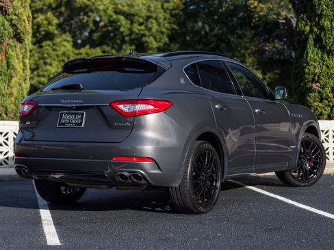 Used 2018 Maserati Levante GranSport image 5