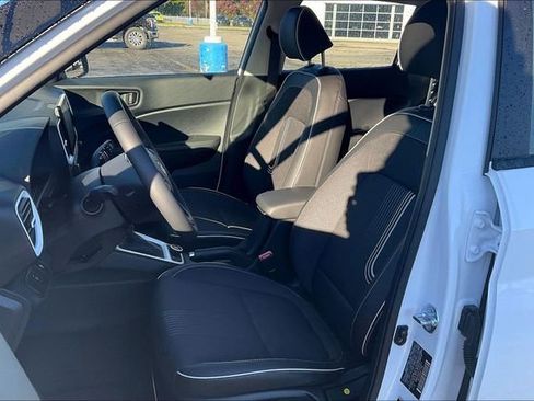 New 2026 Hyundai Venue SEL image 9