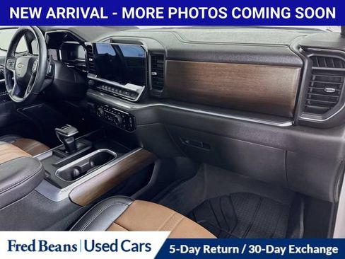Used 2024 Chevrolet Silverado 1500 High Country w/ High Country Premium Package AWD/4WD image 37