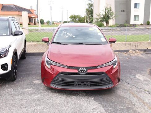 Certified 2025 Toyota Corolla LE w/ Convenience Package FWD image 3