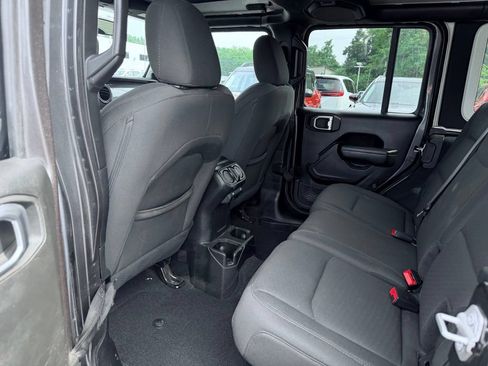 Used 2022 Jeep Wrangler Unlimited Sport AWD/4WD image 20