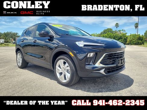 Used 2024 Buick Encore GX Preferred AWD/4WD image 1