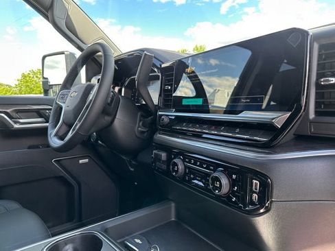 New 2026 Chevrolet Silverado 2500 LTZ w/ LTZ Premium Package AWD/4WD image 33