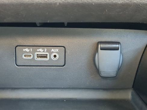 Used 2024 Nissan Altima 2.5 SV FWD image 25