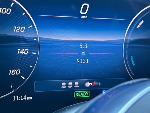 Used 2025 Mercedes-Benz GLC 350e 4MATIC image 36