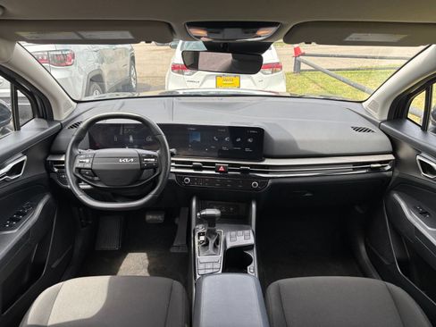 Used 2026 Kia Sportage LX FWD image 33