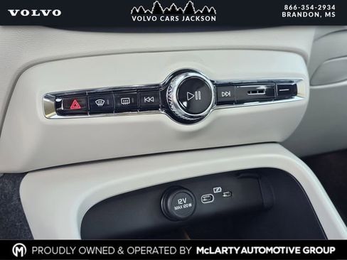 New 2026 Volvo XC40 B5 Ultra w/ Protection Package Premier image 21