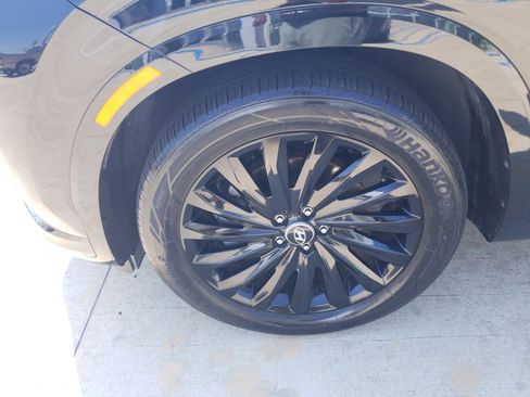 Used 2024 Hyundai Palisade Calligraphy image 22