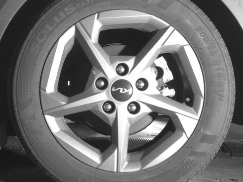 Used 2025 Kia K4 LXS FWD image 14