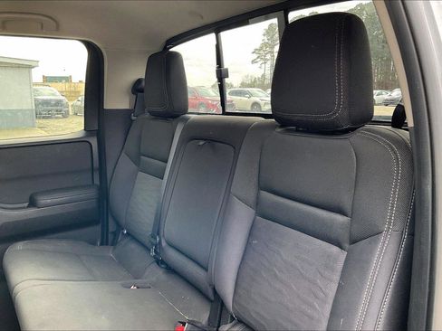 Certified 2022 Nissan Frontier SV image 6