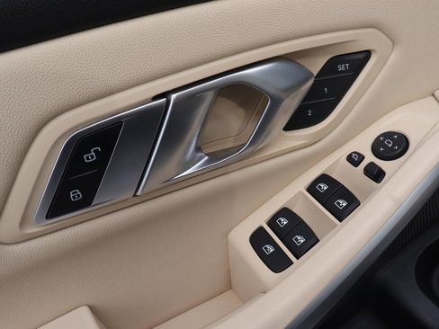 Used 2019 BMW 330i Sedan w/ Premium Package image 21