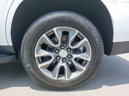 Used 2023 Chevrolet Tahoe LT w/ LT Signature Plus Package AWD/4WD image 34