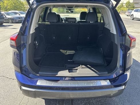 Certified 2024 Nissan Rogue SL image 32