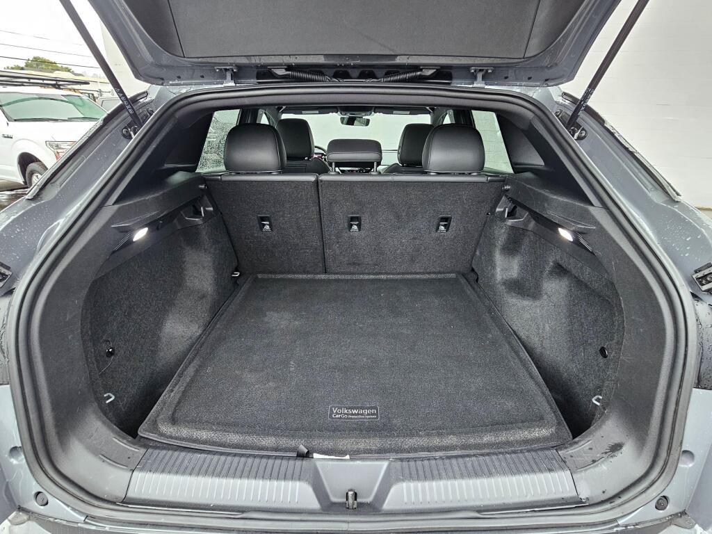 Used 2023 Volkswagen ID.4 Pro RWD image 16