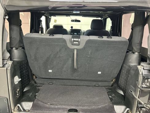 Used 2018 Jeep Wrangler Sport AWD/4WD image 20