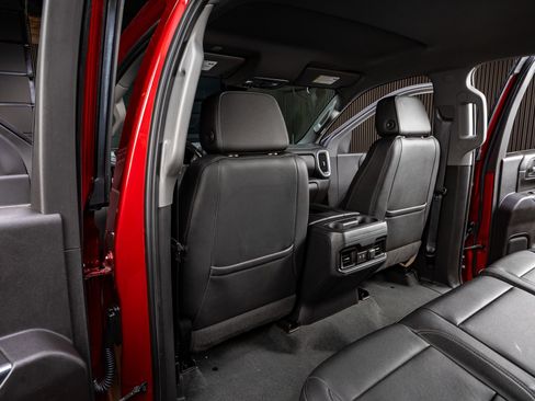 Used 2021 Chevrolet Silverado 1500 LT Trail Boss w/ Convenience Package II image 33