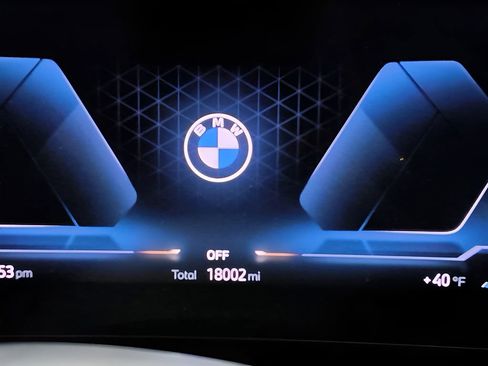 Used 2026 BMW X1 xDrive28i w/ M Sport Package image 16