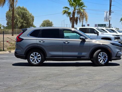 Used 2024 Honda CR-V LX image 3