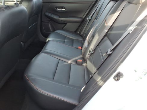 Used 2024 Nissan Sentra SR w/ SR Premium Package image 10