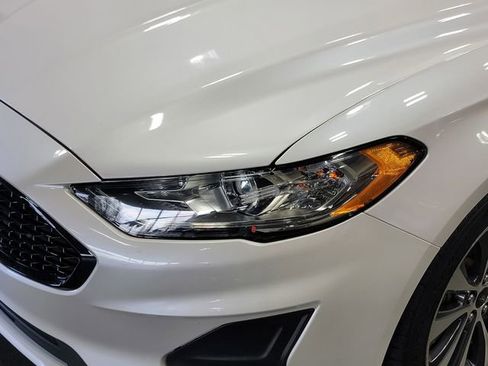 Used 2020 Ford Fusion SE AWD/4WD image 8