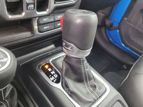 Used 2023 Jeep Wrangler Unlimited Sahara image 24