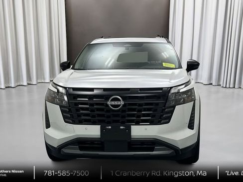 New 2026 Nissan Pathfinder Platinum AWD/4WD image 2