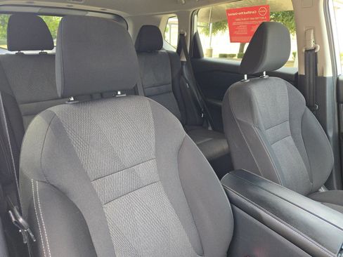 Certified 2026 Nissan Rogue SV FWD image 29