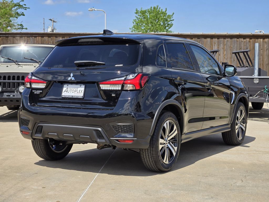 Used 2026 Mitsubishi Outlander Sport SE AWD/4WD image 4