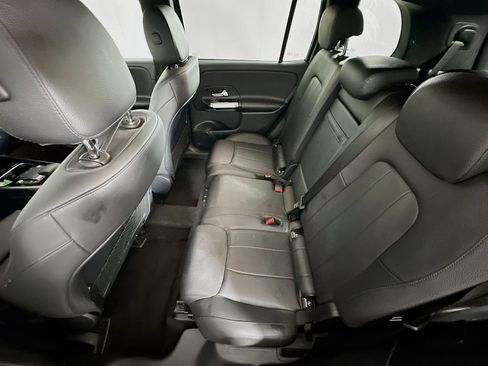 Used 2023 Mercedes-Benz GLB 250 4MATIC image 29