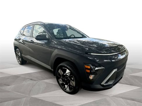 Used 2024 Hyundai Kona SEL image 2