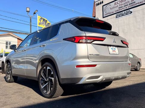 Used 2024 Mitsubishi Outlander Ralliart image 11