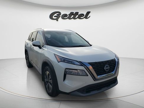 Used 2022 Nissan Rogue SV w/ SV Premium Package FWD image 6